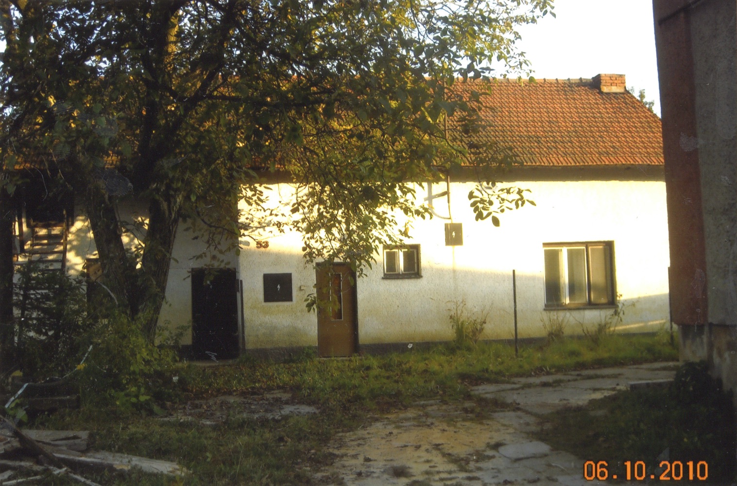 Dům čp. 253 na snímku z 6.10.2010 (Sbírka Józefa Chmiela)