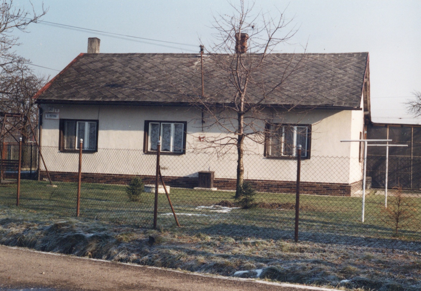 Dům čp. 257 na snímku z 13.1.2000 (Sbírka Józefa Chmiela)