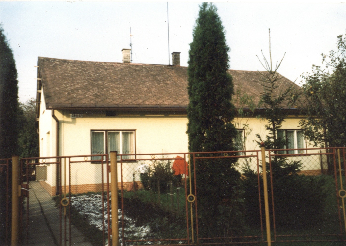 Dům čp. 29 na snímku z 22.10.1999 (Sbírka Józefa Chmiela)