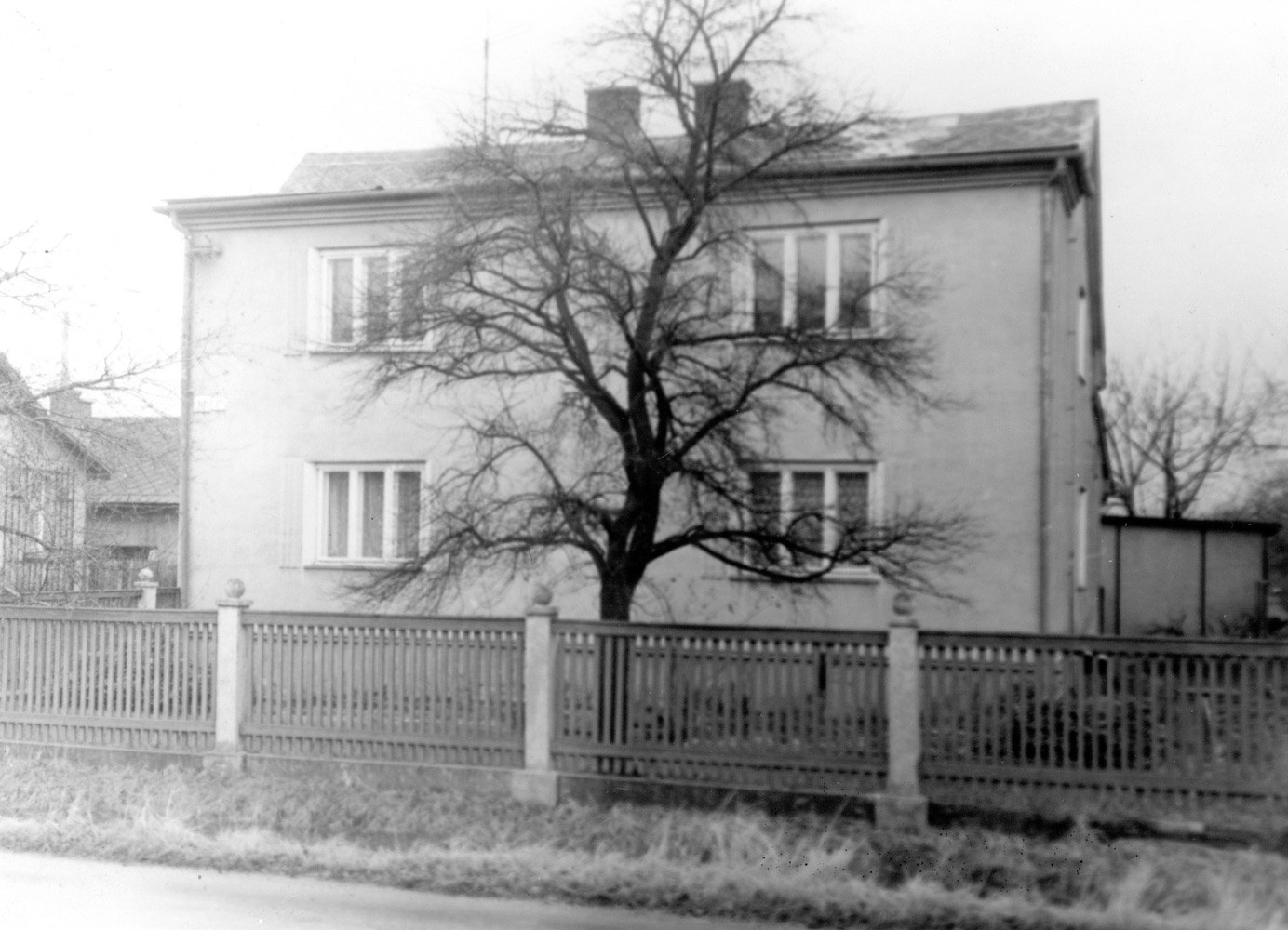 Dům čp. 311 na snímku z 26.12.1988 (Sbírka Józefa Chmiela)