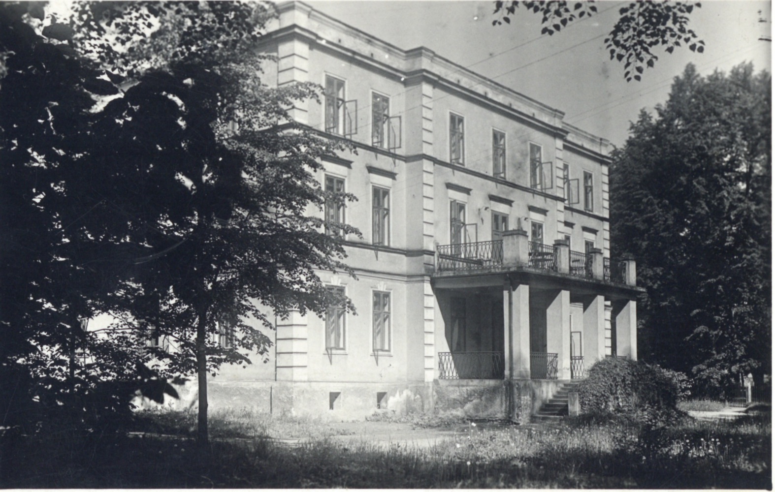 Lázeňský dům Vila Anna (postaven v roce 1878), později Lorihof, dnes Vlasta (čp. 339)
