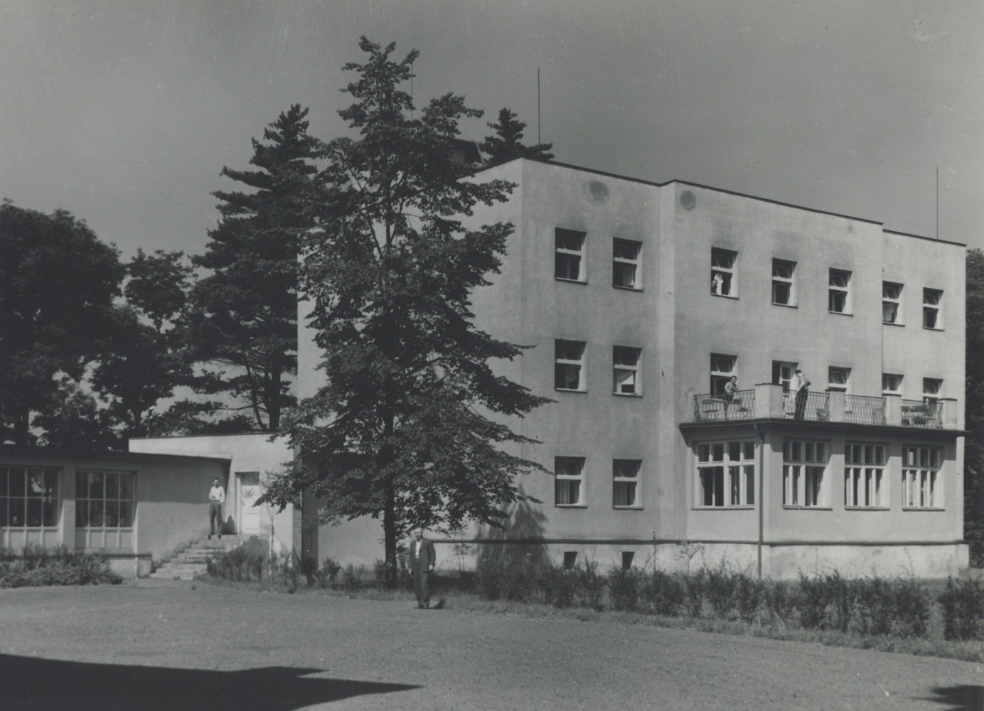 Lázeňský dům Vila Anna (postaven v roce 1878), později Lorihof, dnes Vlasta (čp. 339)