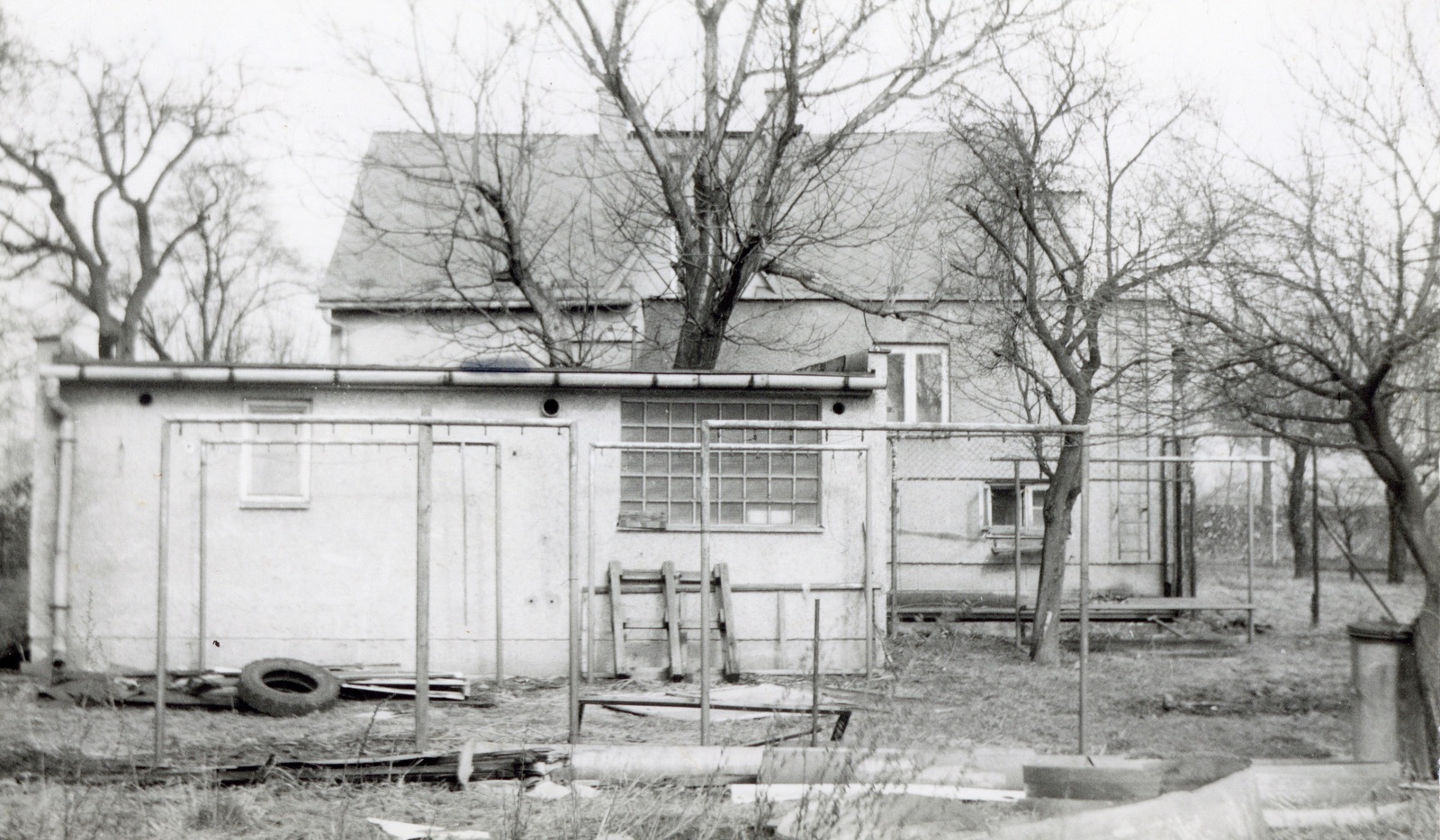 Dům čp. 344 v Lipinách na snímku z 3.4.1989 (Sbírka Józefa Chmiela)