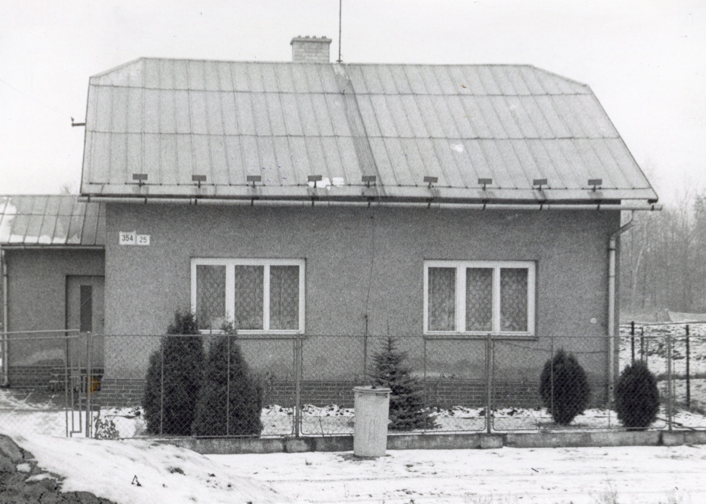Dům čp. 354 na snímku z 4.12.1988 (Sbírka Józefa Chmiela)