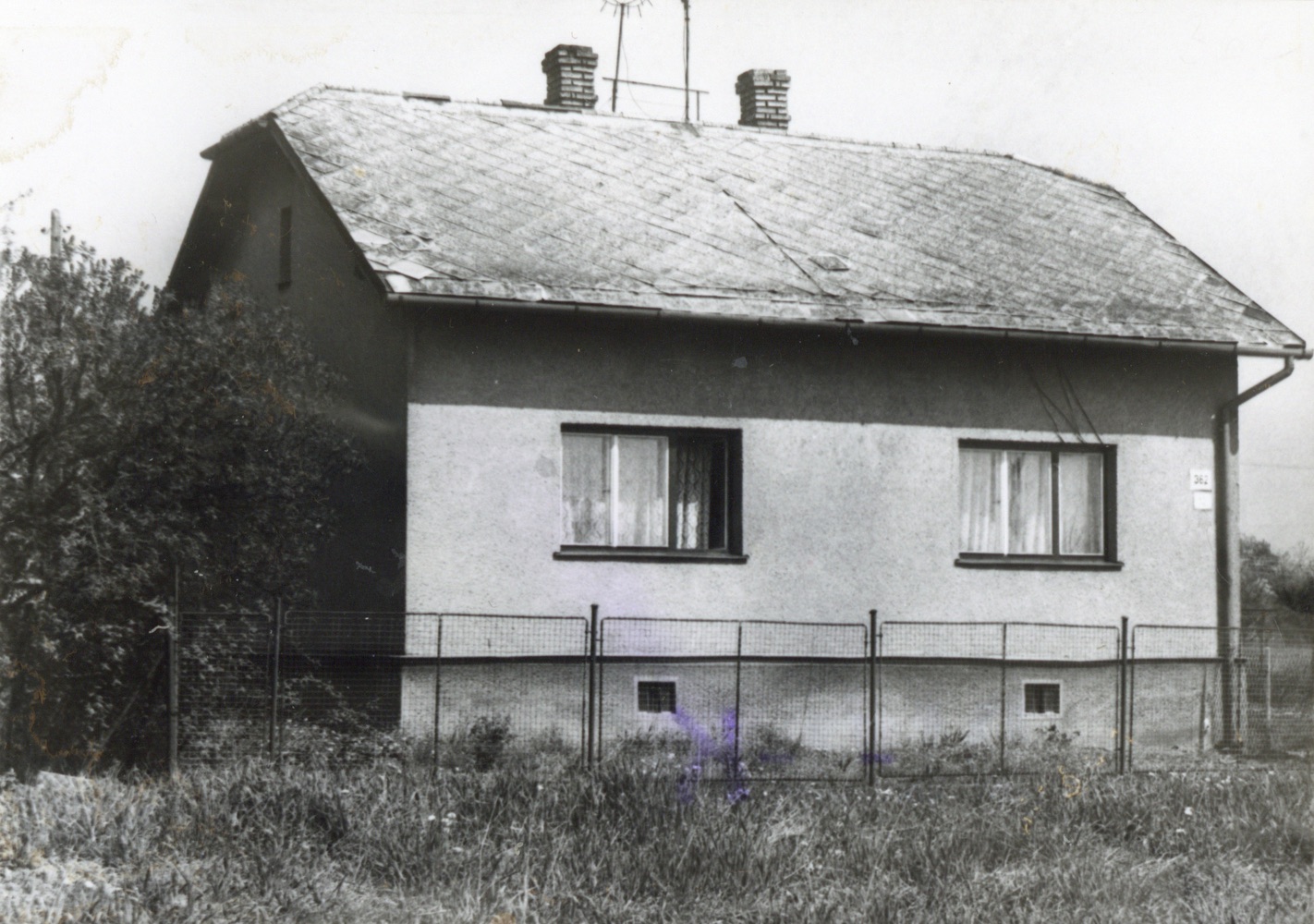 Dům čp. 362 v Lipinách na snímku z 30.4.1995 (Sbírka Józefa Chmiela)