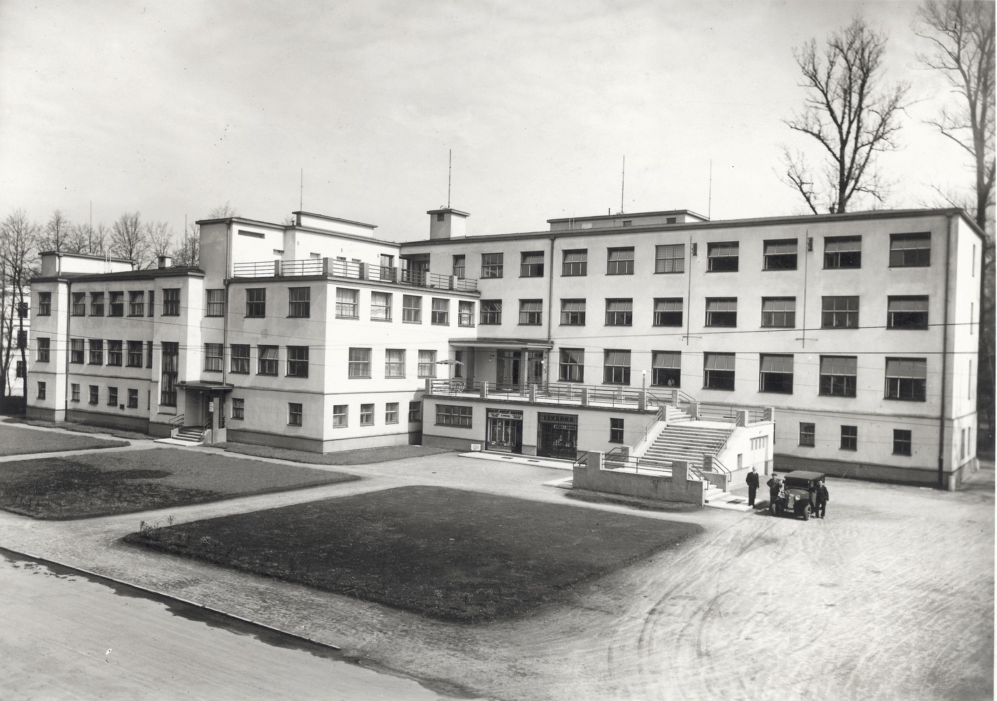 Budova nového sanatoria Lázní Darkov, čp. 385 (postavena v letech 1931-33)