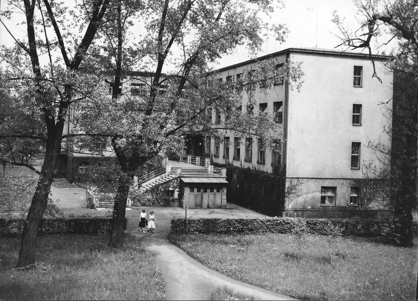 Budova nového sanatoria Lázní Darkov, čp. 385 (postavena v letech 1931-33)