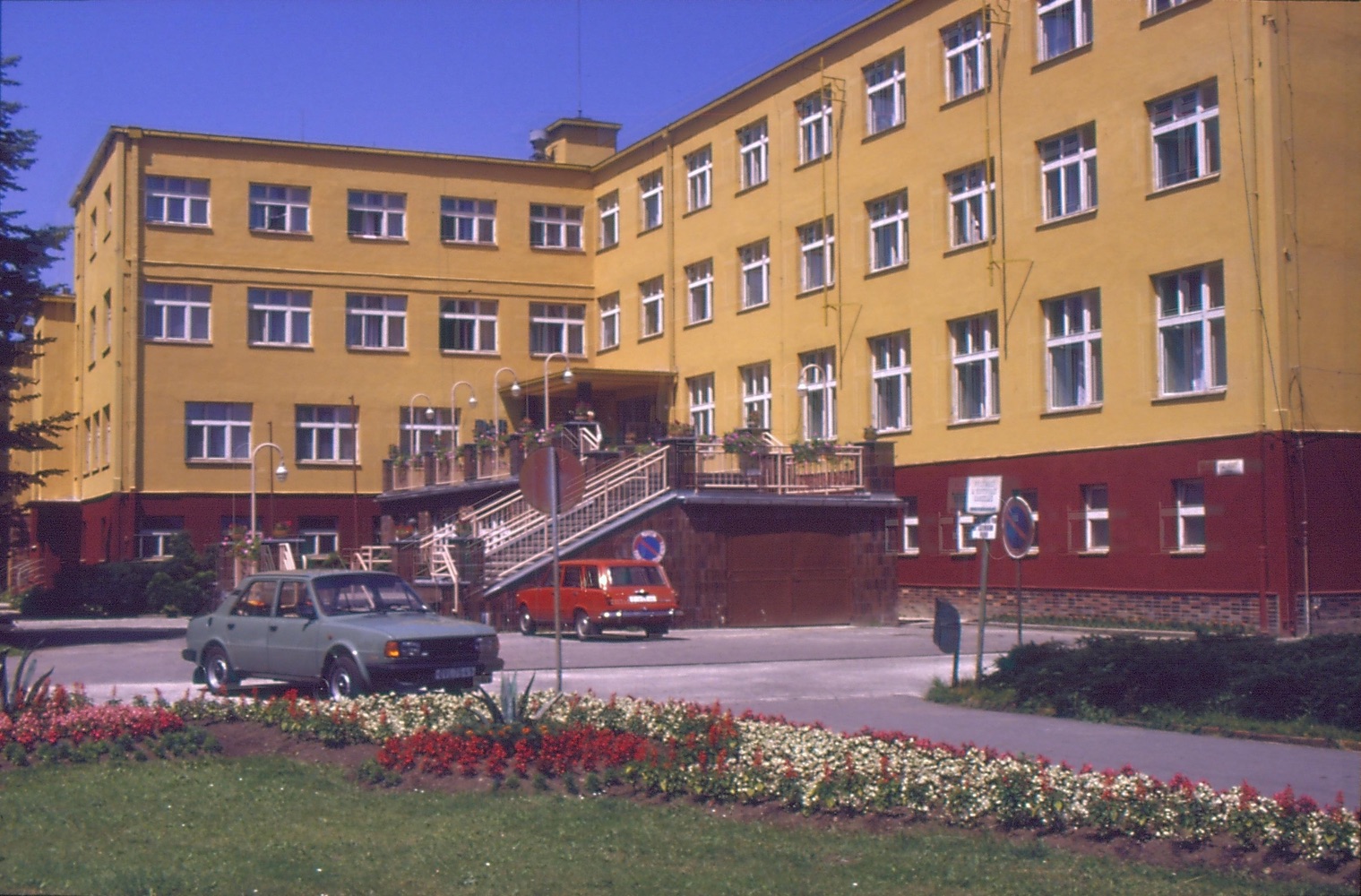 Budova nového sanatoria Lázní Darkov, čp. 385 (postavena v letech 1931-33)