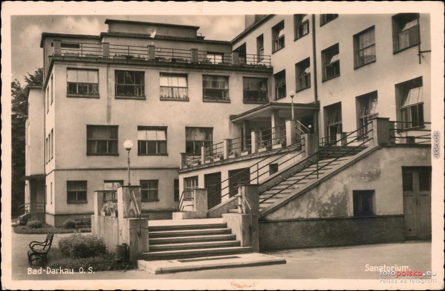 Budova nového sanatoria Lázní Darkov, čp. 385 (Zdroj: fotopolska.eu. Odkaz: KLIK na obrázek...)