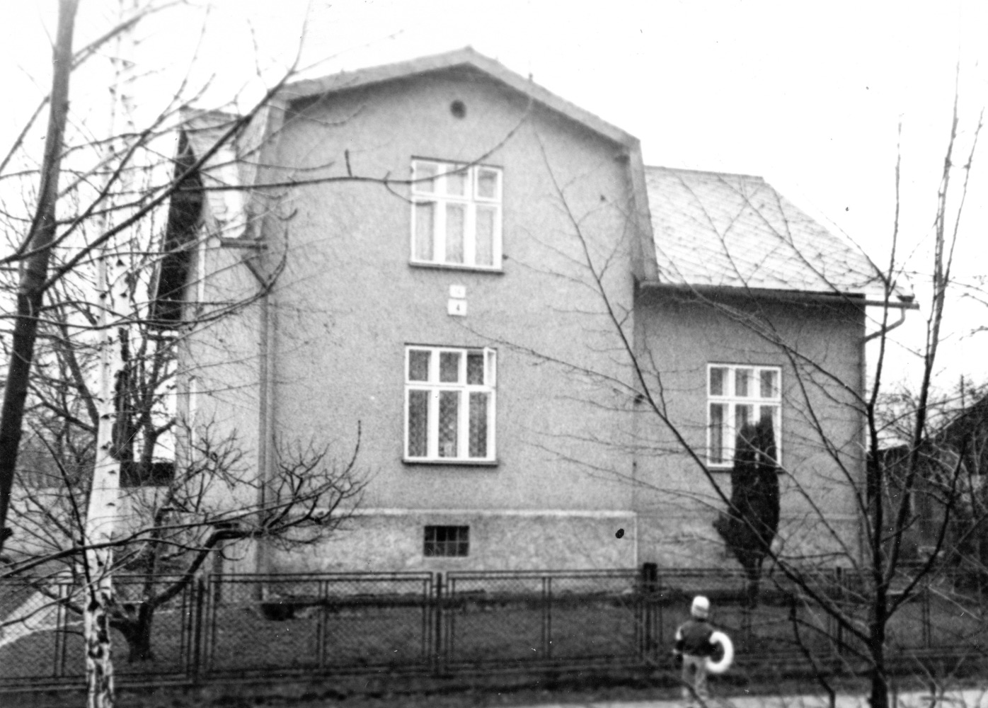 Dům čp. 4 na snímku z 19.2.1989 (Sbírka Józefa Chmiela)