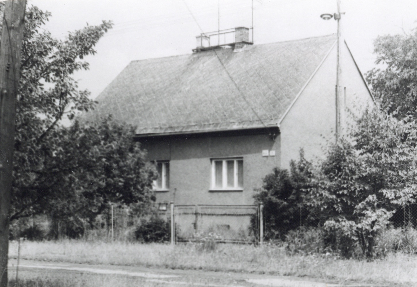 Dům čp. 403 na snímku z 5.3.1992 (Sbírka Józefa Chmiela)