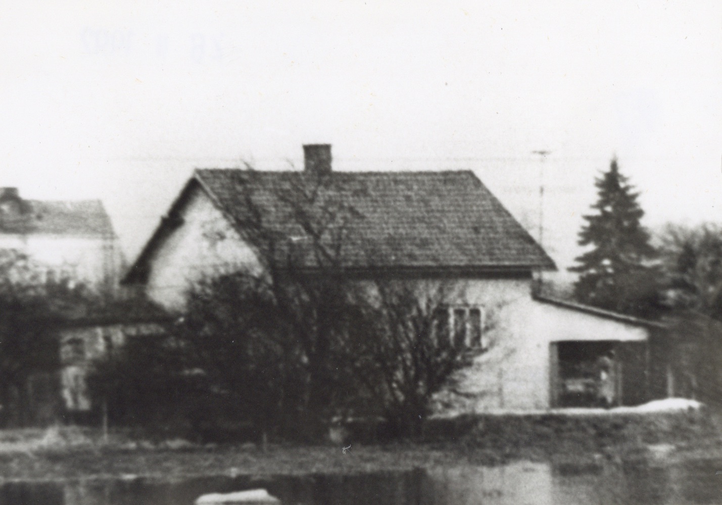 Dům čp. 417 na snímku z 26.2.1992 (Sbírka Józefa Chmiela)
