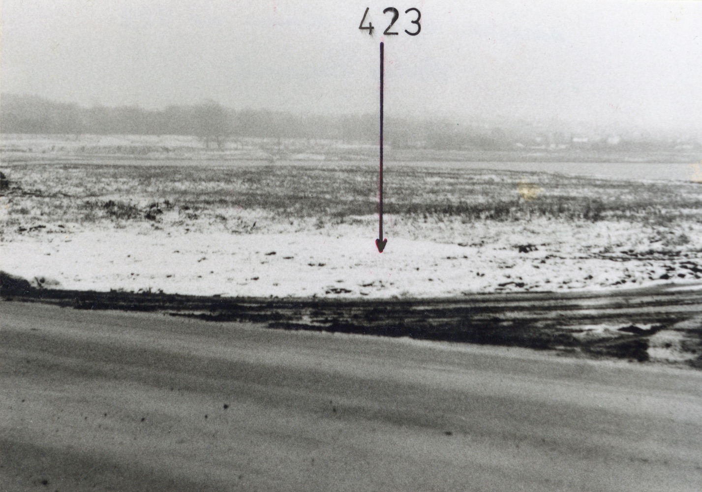 Místo, kde stával dům čp. 423 po demolici na snímku z 5.12.1997 (Sbírka Józefa Chmiela)