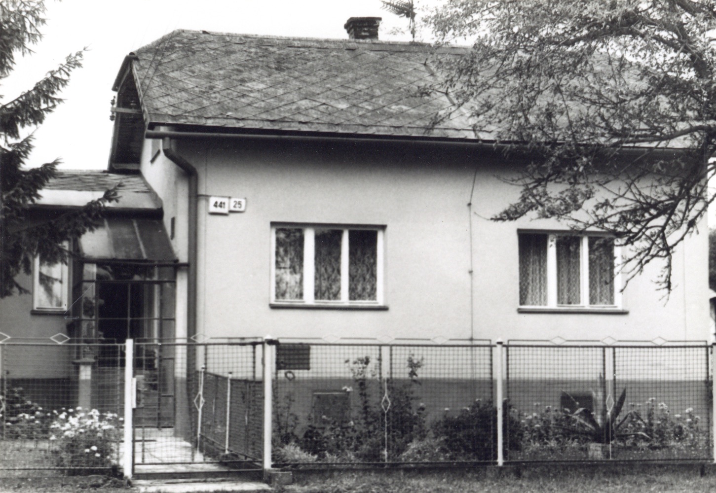 Dům čp. 441 na snímku z 5.3.1990 (Sbírka Józefa Chmiela)