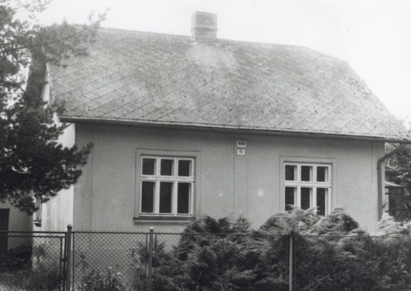 Dům čp. 444 na snímku z 5.8.1992 (Sbírka Józefa Chmiela)