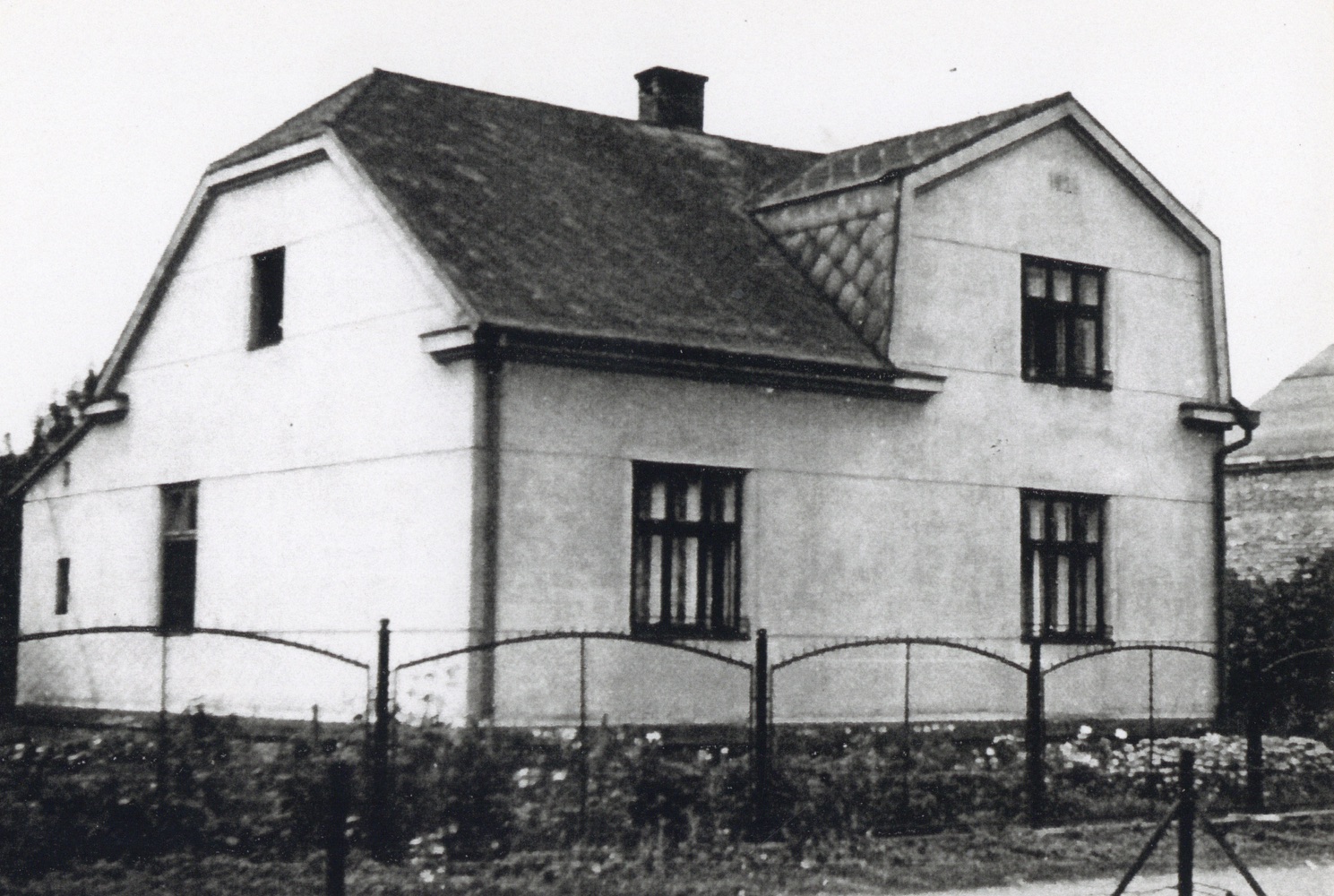 Dům čp. 446 v Lipinách na snímku z roku 1965 (Sbírka Józefa Chmiela)