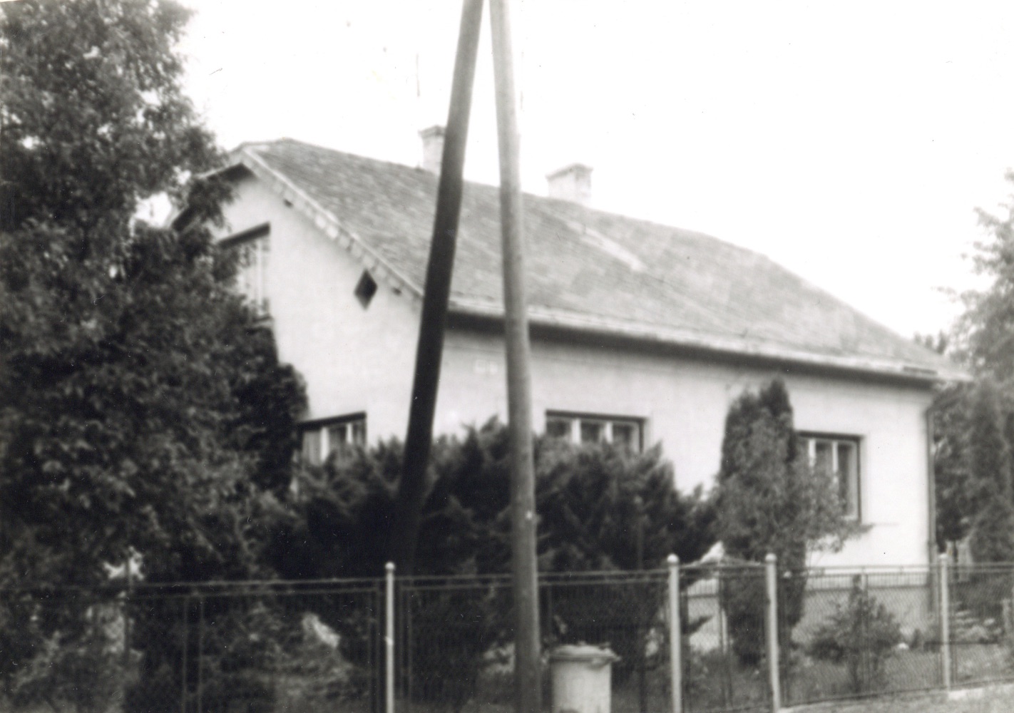 Dům čp. 473 na snímku z 25.6.1990 (Sbírka Józefa Chmiela)