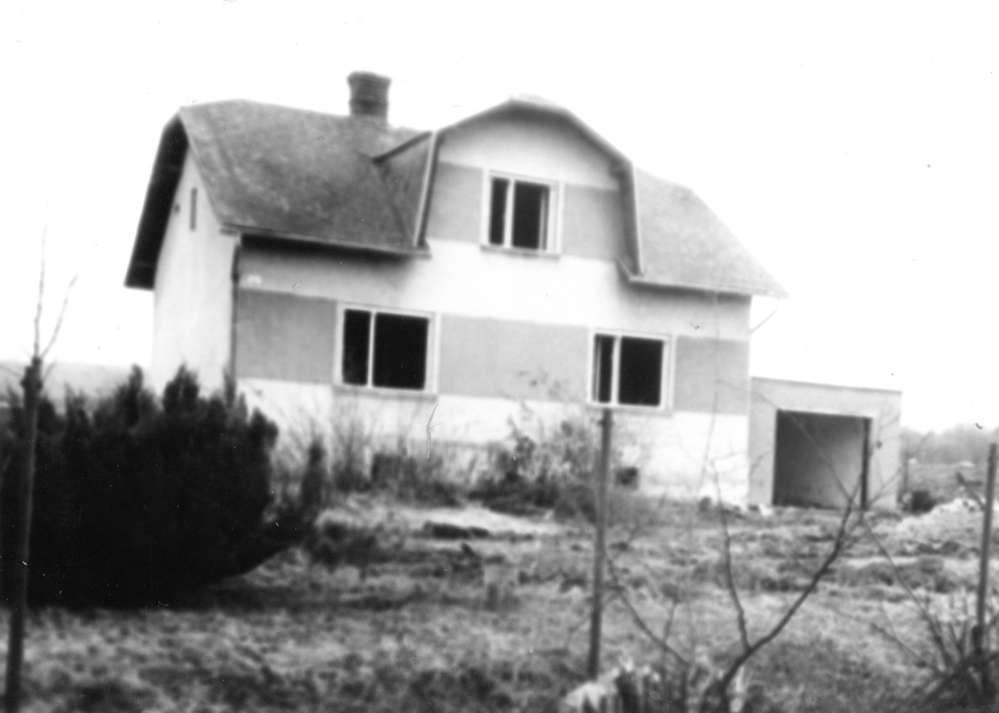 Pozůstatky domu čp. 483 na snímku z 28.1.1990 (Sbírka Józefa Chmiela)
