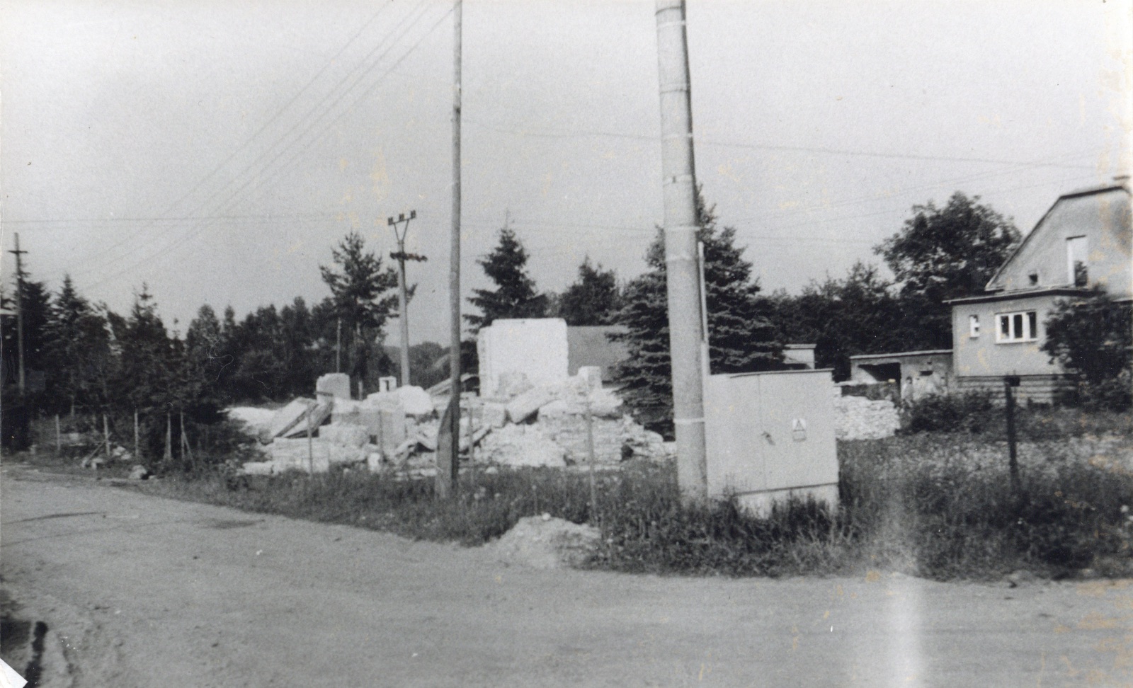 Pozůstatky domu čp. 485 na snímku z 31.5.1996 (Sbírka Józefa Chmiela)