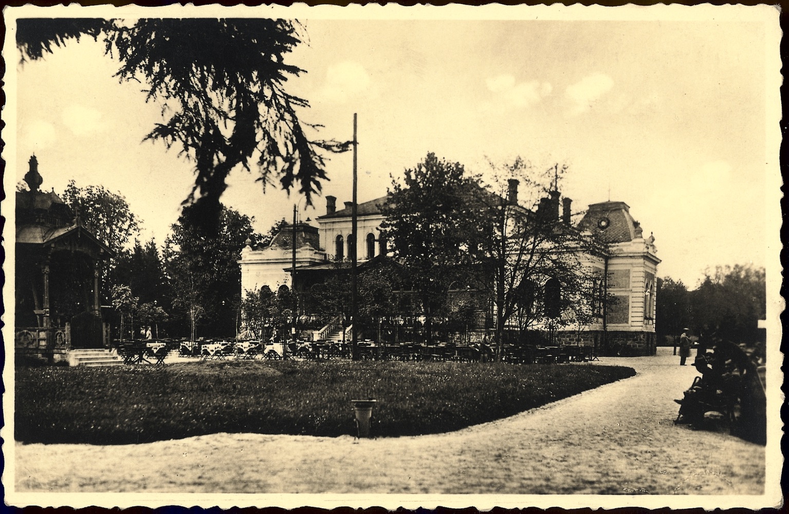 Nový Společenský dům - Kurhaus (čp. 498)
