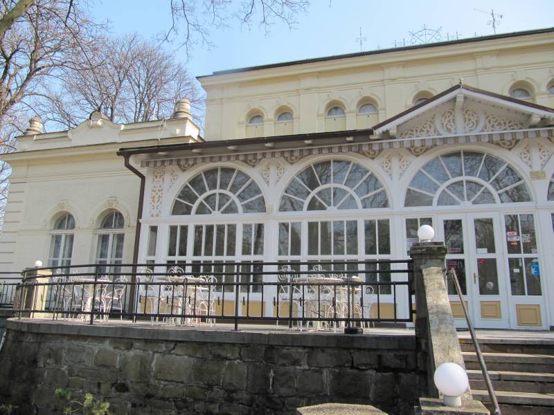 Společenský dům, čp. 498. (Zdroj: Národní památkový ústav, odkaz = KLIK na obrázek...)