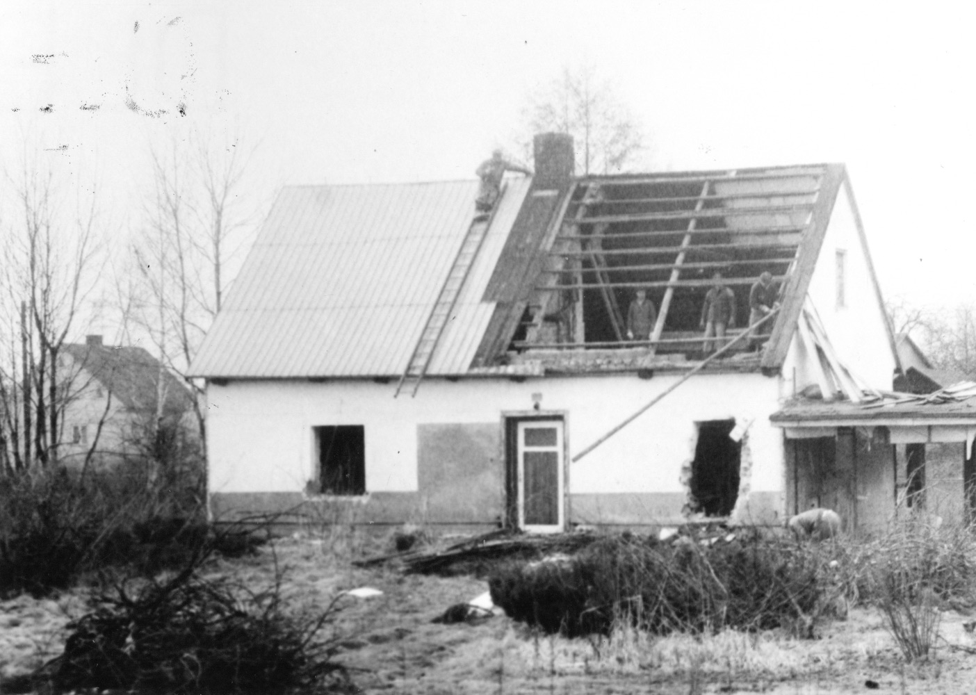 Demolice domu čp. 5 na snímku z 5.1.1991 (Sbírka Józefa Chmiela)