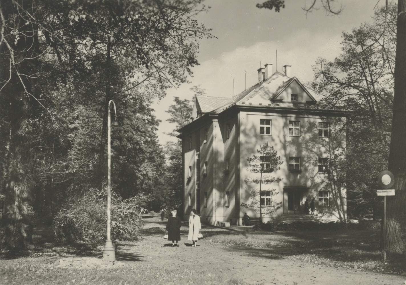 Lázeňský dům Vila Heinrichshof (postaven v roce 1880) po přestavbě. Dnes Vila Maryčka (čp. 500)