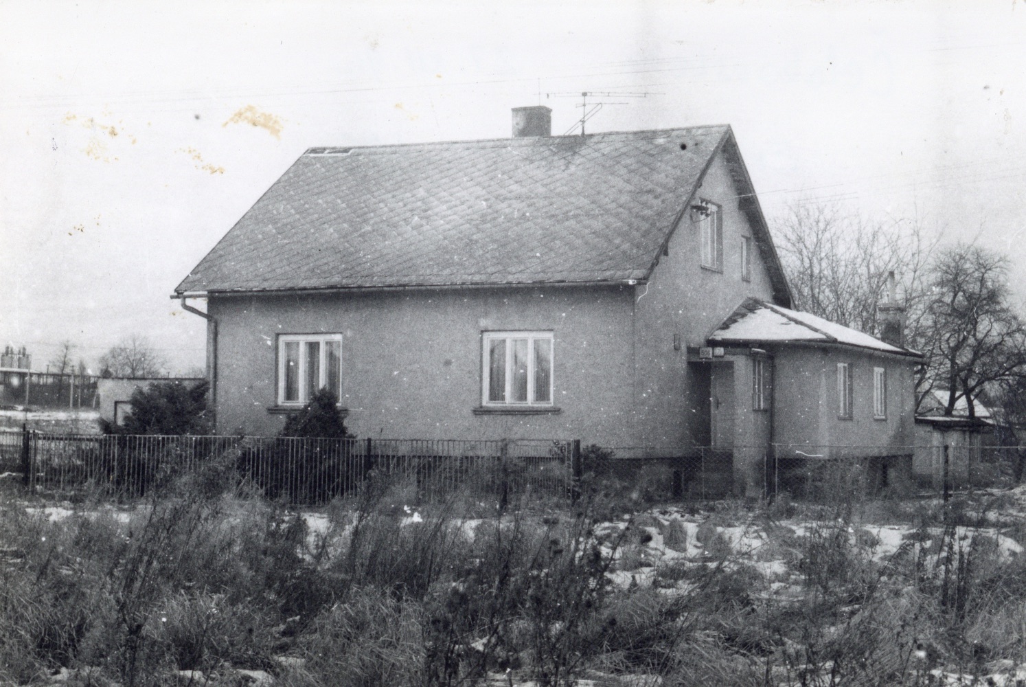 Dům čp. 506 na snímku z 27.12.1994 (Sbírka Józefa Chmiela)