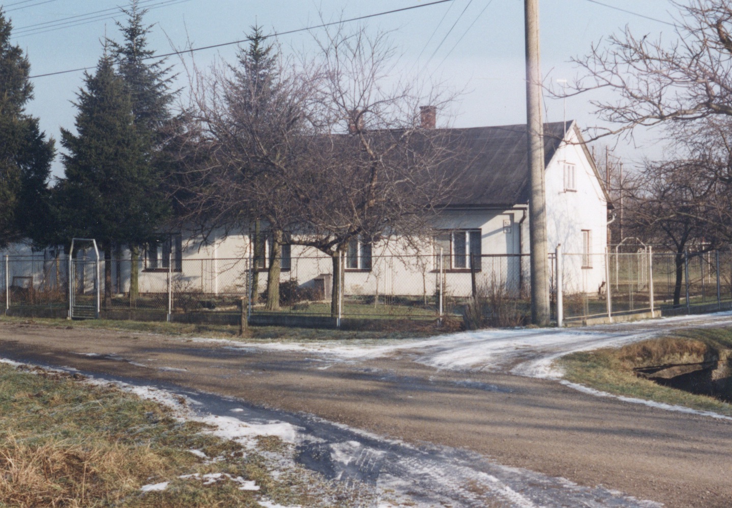Dům čp. 52 na snímku z 13.1.2000 (Sbírka Józefa Chmiela)