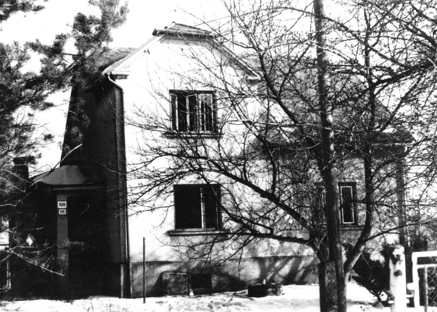 Dům čp. 520 na snímku z 9.2.1997 (Sbírka Józefa Chmiela)