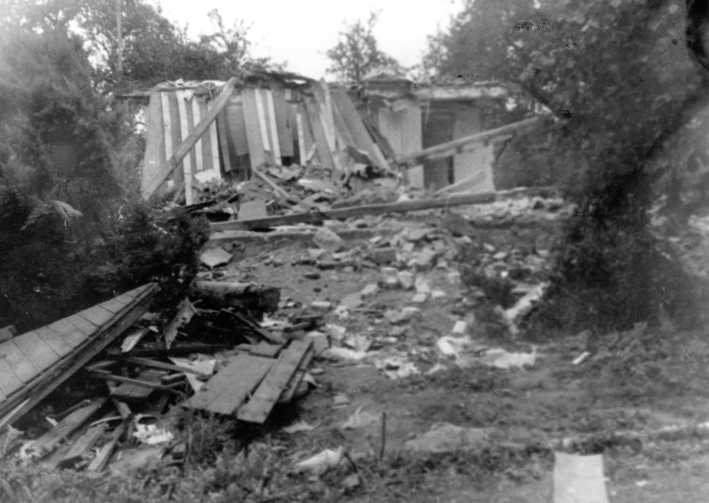Pozůstatky domu čp. 6 na snímku z 19.8.1989 (Sbírka Józefa Chmiela)