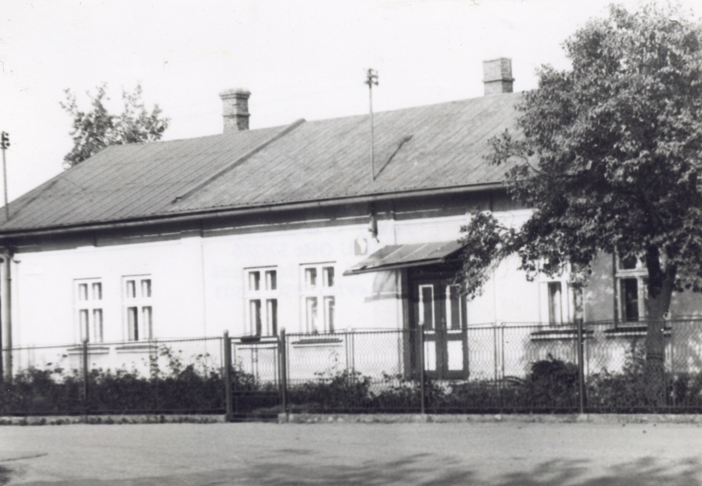 Dům čp. 60 a 525 na snímku z 14.10.1992 (Sbírka Józefa Chmiela)