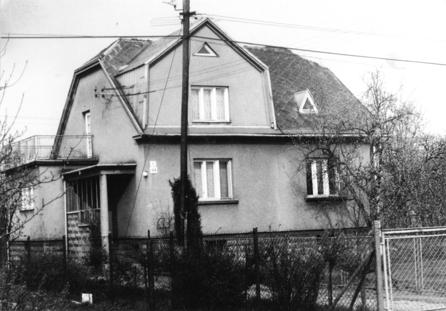 Dům čp. 614 na snímku z 15.4.1991 (Sbírka Józefa Chmiela)