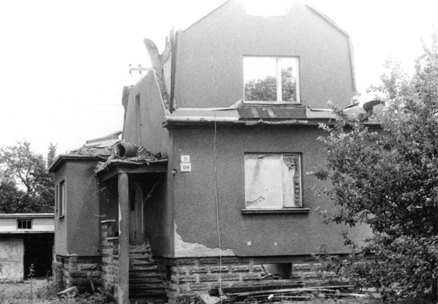 Pozůstatky domu čp. 614 na snímku z 14.7.1996 (Sbírka Józefa Chmiela)