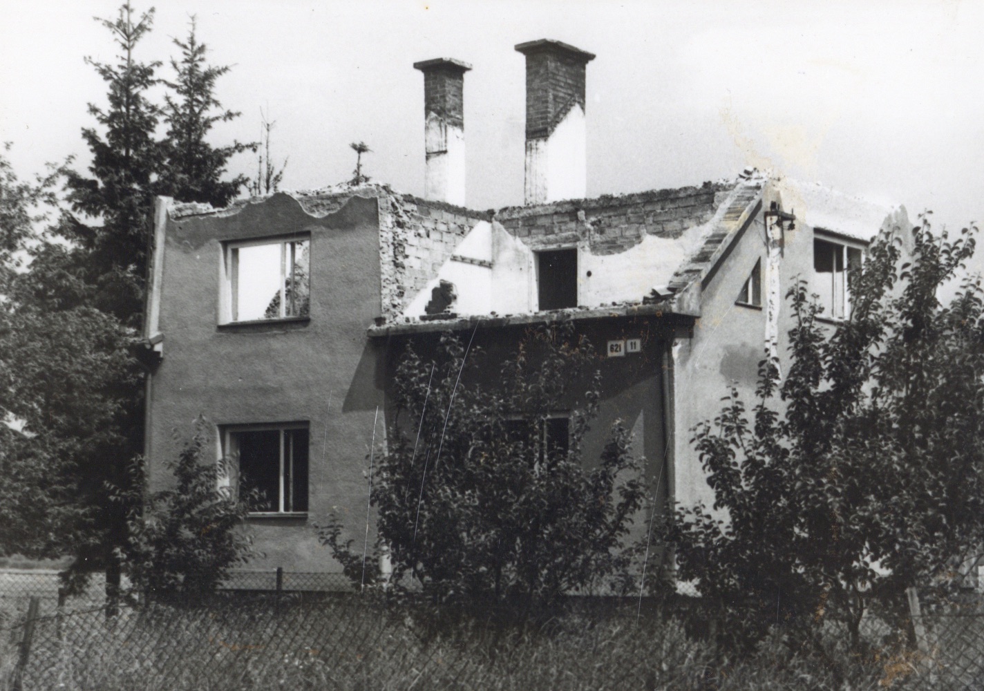 Pozůstatky domu čp. 621 na snímku z 15.6.1995 (Sbírka Józefa Chmiela)