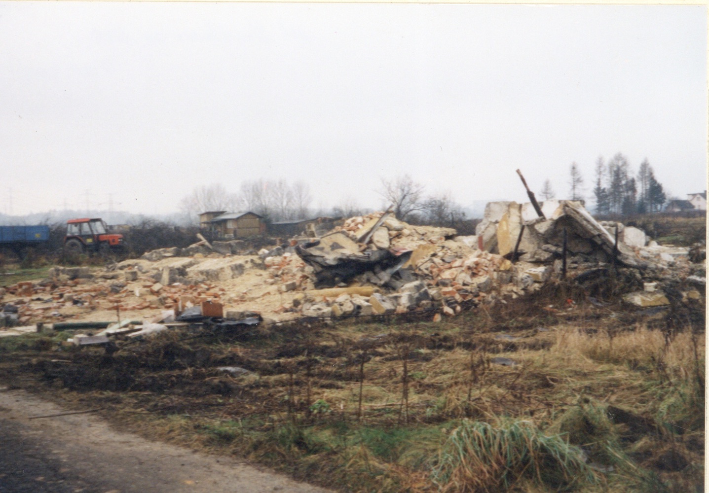 Pozůstatky domu čp. 639 na snímku z 7.12.2000 (Sbírka Józefa Chmiela)