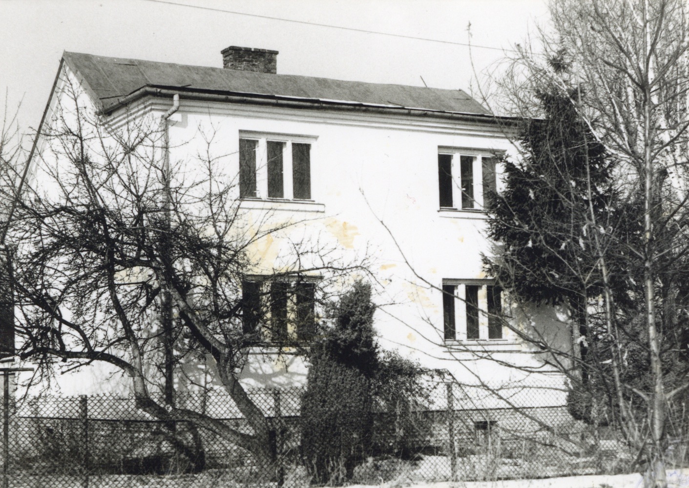 Dům čp. 674 na snímku z 9.2.1997 (Sbírka Józefa Chmiela)