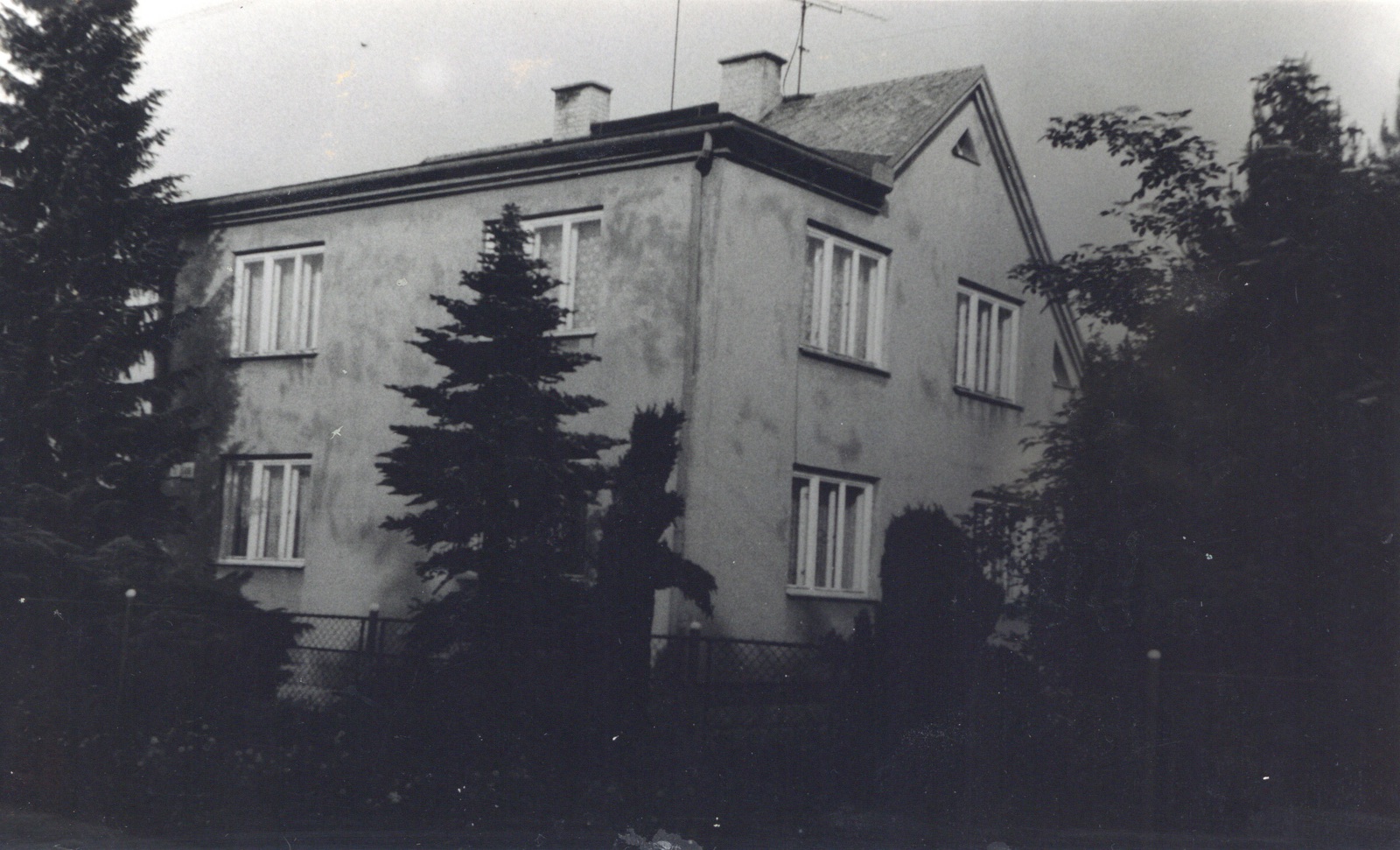 Dům čp. 689 na snímku z 31.5.1996 (Sbírka Józefa Chmiela)