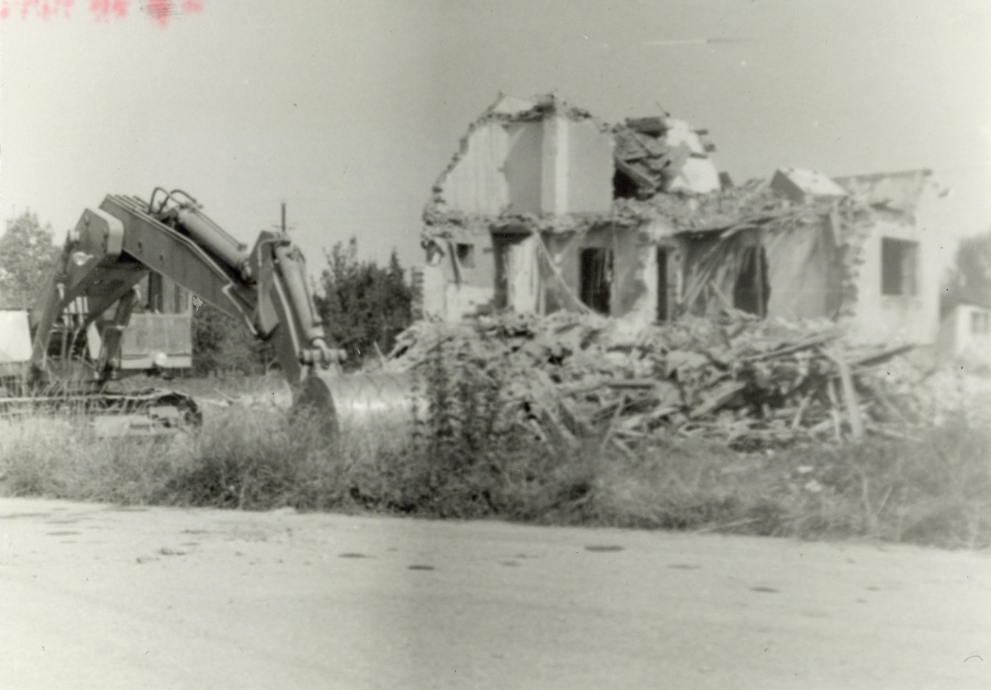 Pozůstatky domu čp. 699 na snímku z 7.7.1989 (Sbírka Józefa Chmiela)