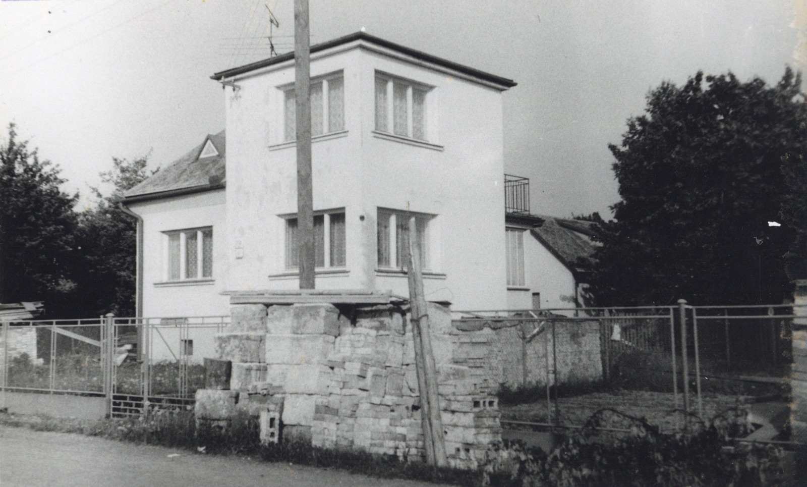 Dům čp. 701 na snímku z 31.5.1996 (Sbírka Józefa Chmiela)