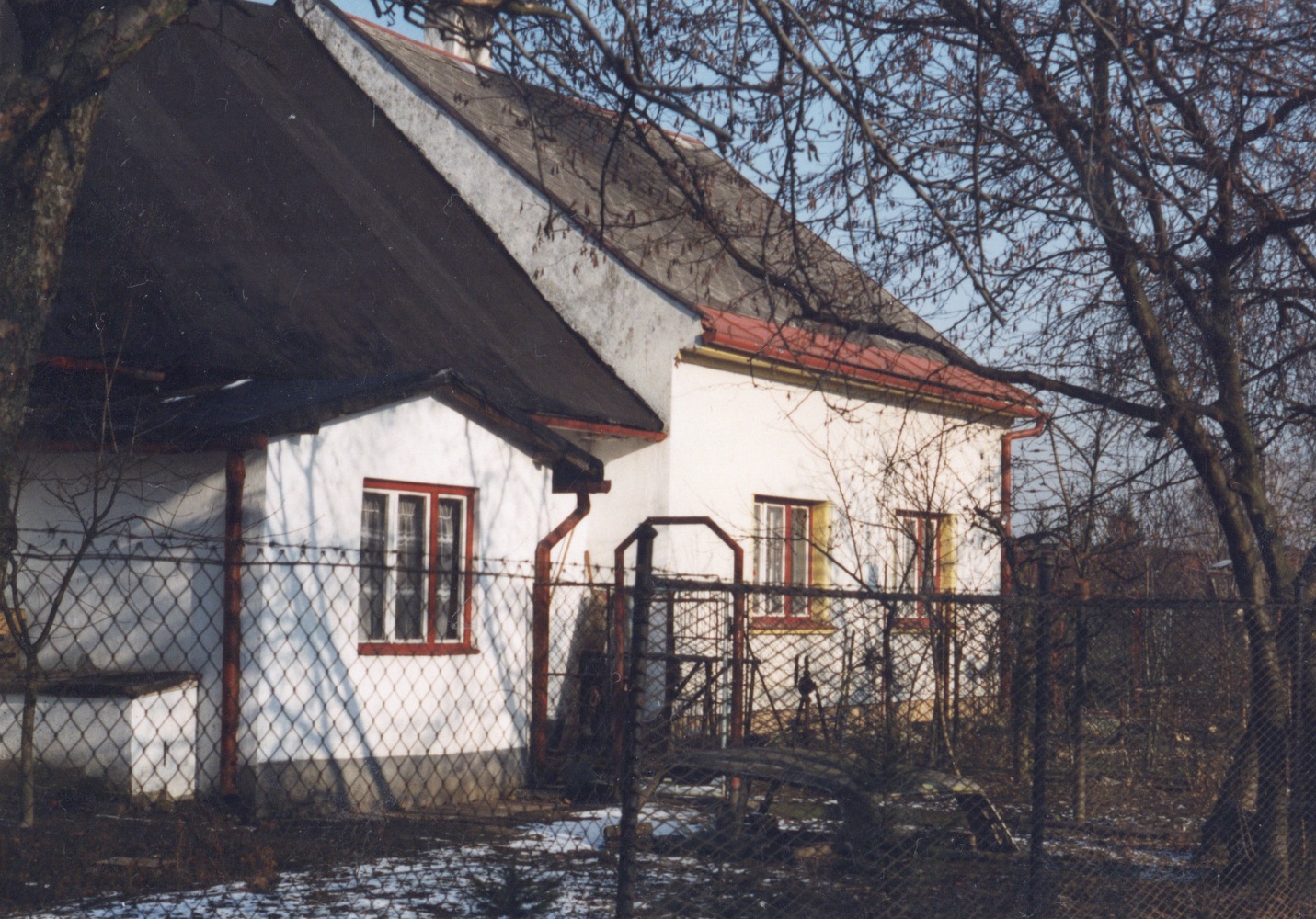 Dům čp. 704 na snímku z 13.1.2000 (Sbírka Józefa Chmiela)