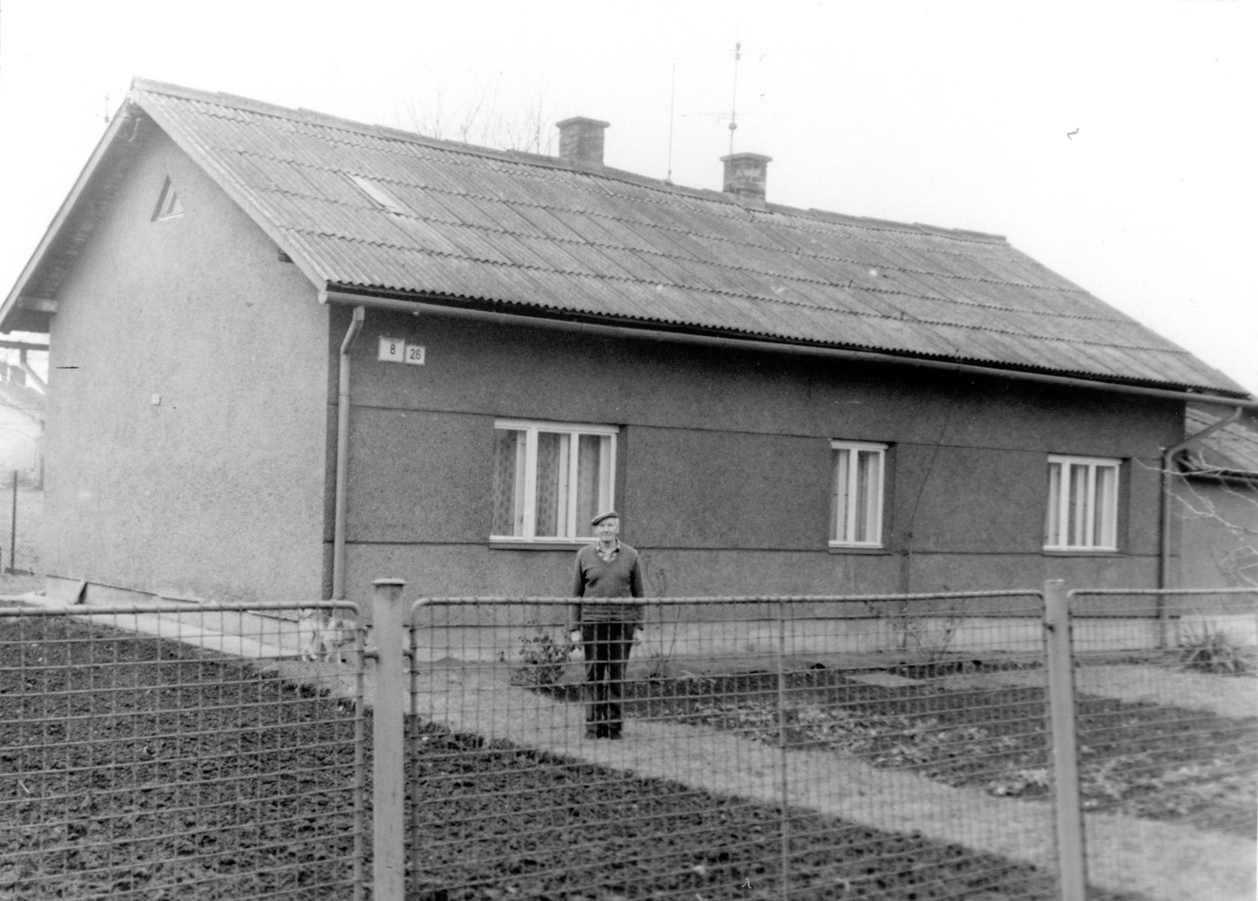 Dům čp. 8 na snímku z 26.12.1988 (Sbírka Józefa Chmiela)