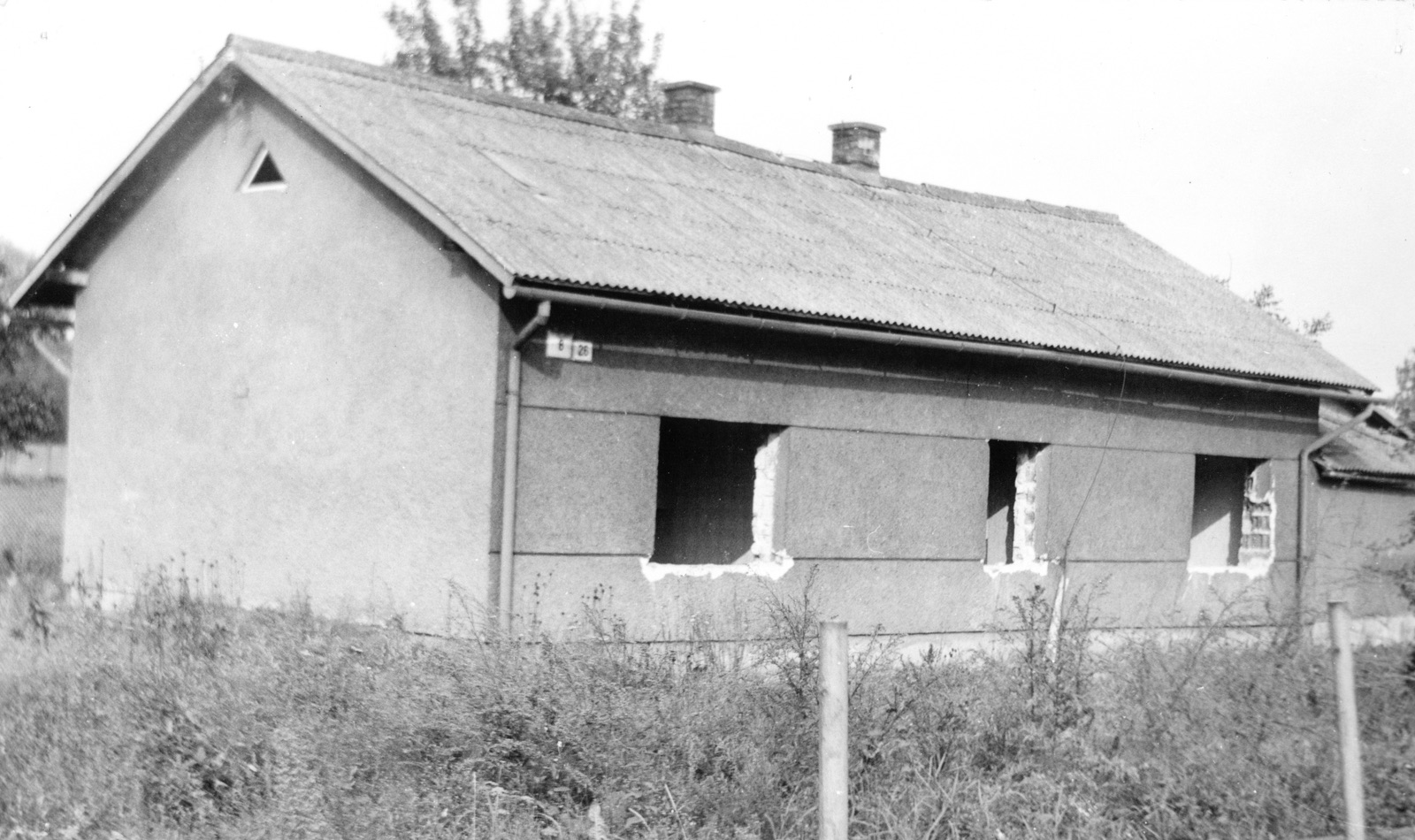 Pozůstatky domu čp. 8 na snímku z 19.8.1989 (Sbírka Józefa Chmiela)