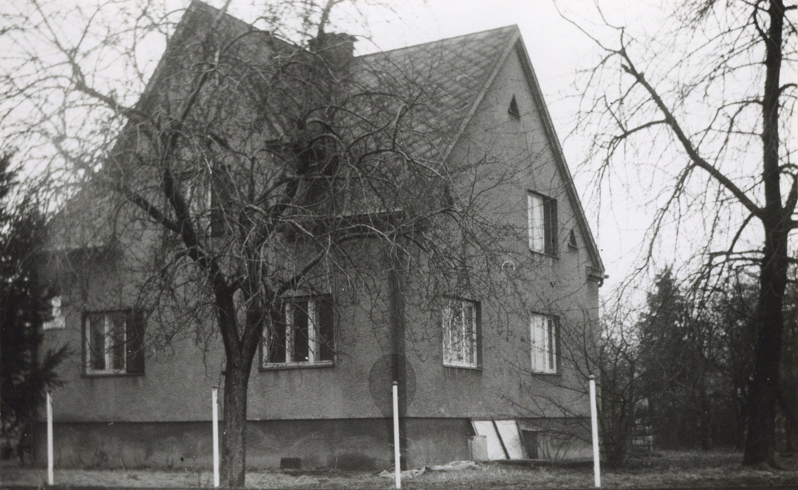 Dům čp. 99 v Lipinách na snímku z 12.9.1985 (Sbírka Józefa Chmiela)