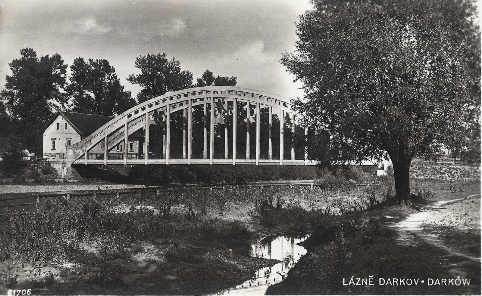 Železobetonový darkovský most přes řeku Olzu z roku 1925