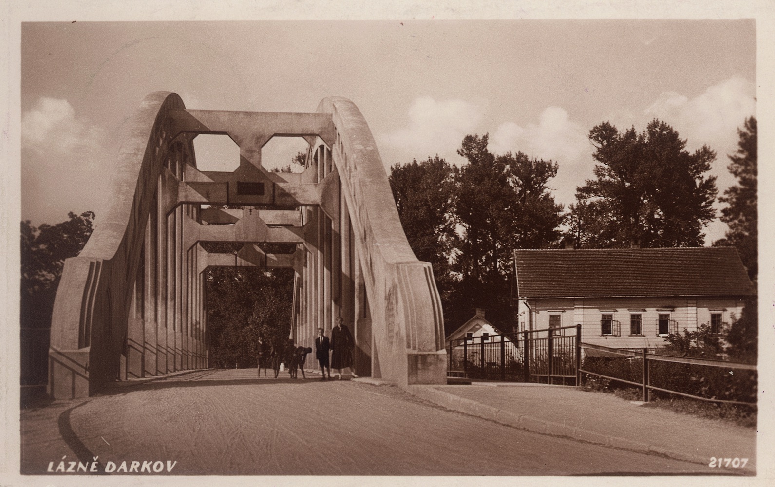 Železobetonový darkovský most přes řeku Olzu z roku 1925