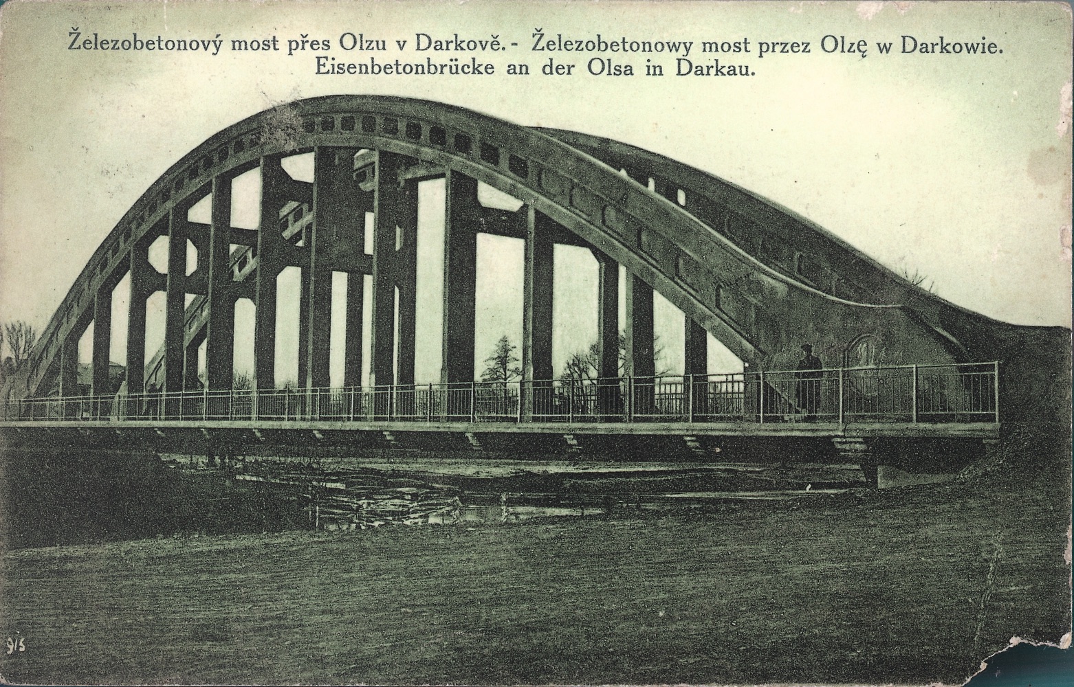 Železobetonový darkovský most přes řeku Olzu z roku 1925
