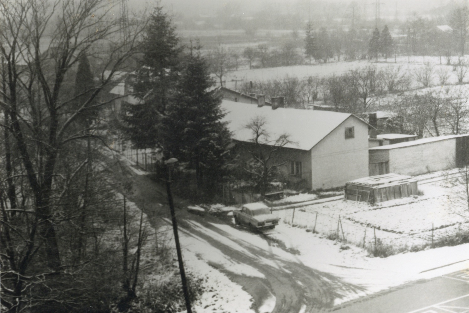 Pohledy na Darkov z železničního nadchodu na ulici Brožíkova, 5.12.1997 (Sbírka Józefa Chmiela)