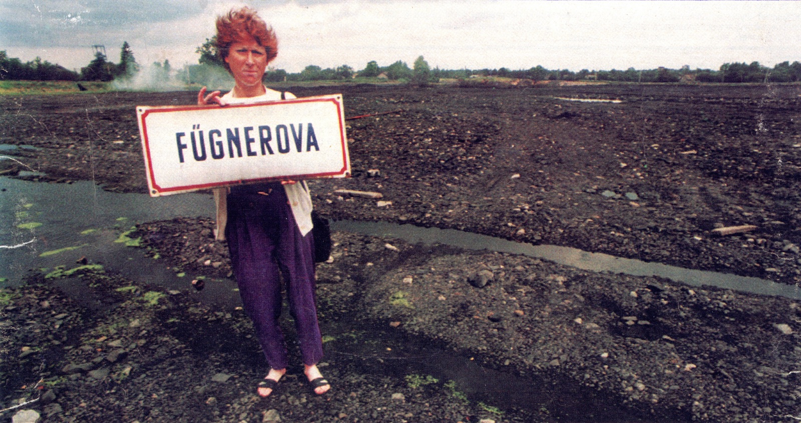 Snímek z července 1993 s pohledem na bývalou Fügnerovu ulici v Darkově (Foto: Reflex, sbírka Józefa Chmiela)