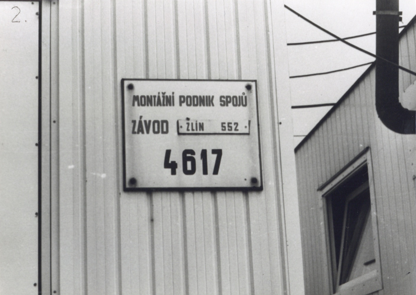 Maringotky pracovníků Montážního podniku spojů na Fügnerově ulici, 5.8.1992 (Sbírka Józefa Chmiela)